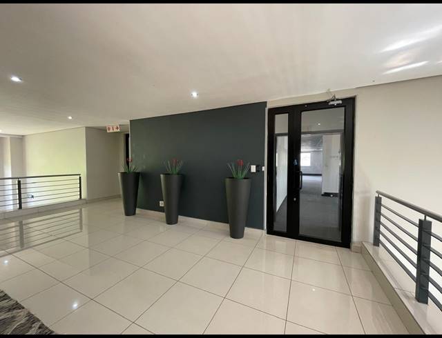 291.80M² OFFICE TO LET IN BRYANSTON